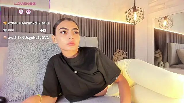 SHANONCLARK online show from October 22, 2025, 7:13 pm