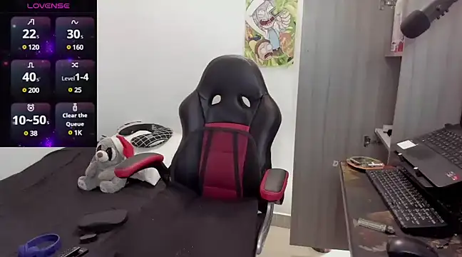 Snapshot of Aron_Baylor chatting on February 21, 2025, 6:07 am Aron Baylor online show from February 21, 2025, 6:07 am