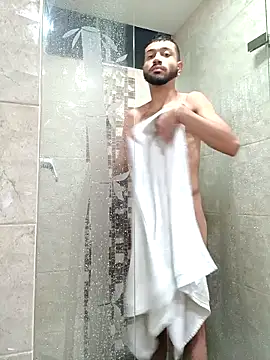 Snapshot of Aron_Baylor chatting on October 12, 2025, 11:59 pm Aron Baylor online show from October 12, 2025, 11:59 pm