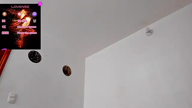 Snapshot of Aron_Baylor chatting on November 16, 2025, 9:42 pm Aron Baylor online show from November 16, 2025, 9:42 pm