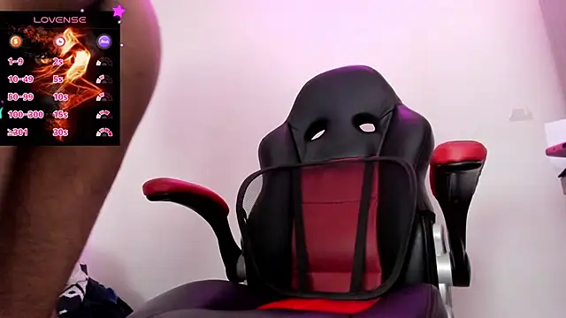 Snapshot of Aron_Baylor chatting on November 19, 2025, 6:57 am Aron Baylor online show from November 19, 2025, 6:57 am