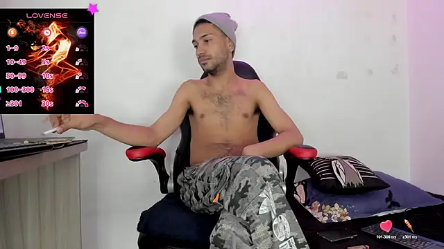 Snapshot of Aron_Baylor chatting on December 5, 2025, 4:54 am Aron Baylor online show from December 5, 2025, 4:54 am