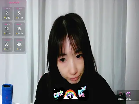 Snapshot of Love_me_Eri_ chatting on October 14, 2025, 12:00 am Love me Eri online show from October 14, 2025, 12:00 am