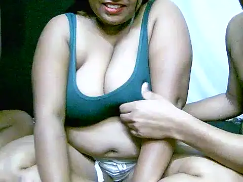 Snapshot of flamingoss chatting on January 4, 2025, 7:23 pm flamingoss online show from January 4, 2025, 7:23 pm