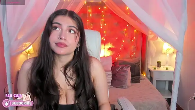 Snapshot of Ellie_Jhonson__ chatting on January 10, 2025, 2:13 pm Ellie Jhonson   online show from January 10, 2025, 2:13 pm
