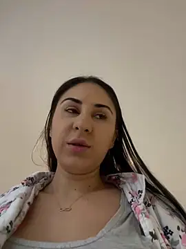 Snapshot of JenniferEdith chatting on December 5, 2024, 7:05 am JenniferEdith online show from December 5, 2024, 7:05 am