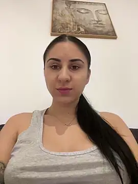 Snapshot of JenniferEdith chatting on December 6, 2024, 10:27 am JenniferEdith online show from December 6, 2024, 10:27 am