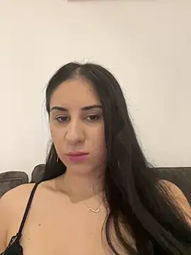 Snapshot of JenniferEdith chatting on December 11, 2024, 11:19 am JenniferEdith online show from December 11, 2024, 11:19 am