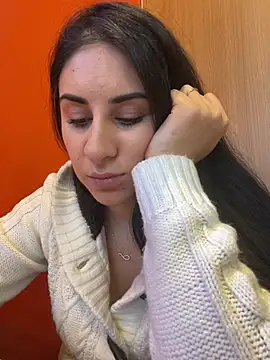 Snapshot of JenniferEdith chatting on December 16, 2024, 7:37 am JenniferEdith online show from December 16, 2024, 7:37 am