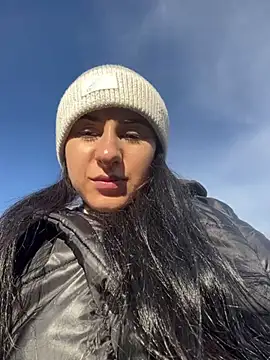 Snapshot of JenniferEdith chatting on December 17, 2024, 12:11 pm JenniferEdith online show from December 17, 2024, 12:11 pm