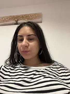 Snapshot of JenniferEdith chatting on January 14, 2025, 11:20 am JenniferEdith online show from January 14, 2025, 11:20 am