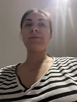 Snapshot of JenniferEdith chatting on March 1, 2025, 8:34 am JenniferEdith online show from March 1, 2025, 8:34 am