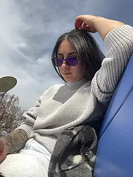 Snapshot of JenniferEdith chatting on March 12, 2025, 11:20 am JenniferEdith online show from March 12, 2025, 11:20 am