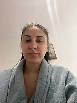 Snapshot of JenniferEdith chatting on March 16, 2025, 12:22 pm JenniferEdith online show from March 16, 2025, 12:22 pm