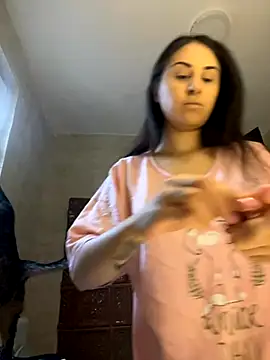 Snapshot of JenniferEdith chatting on September 12, 2025, 5:40 am JenniferEdith online show from September 12, 2025, 5:40 am