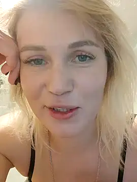 Snapshot of Linda_Gregory chatting on December 20, 2024, 10:22 pm Linda Gregory online show from December 20, 2024, 10:22 pm