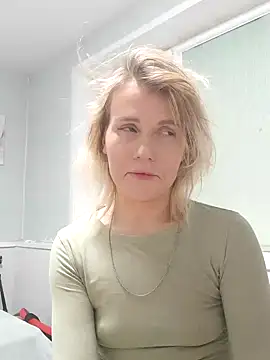 Snapshot of Linda_Gregory chatting on January 15, 2025, 12:09 am Linda Gregory online show from January 15, 2025, 12:09 am