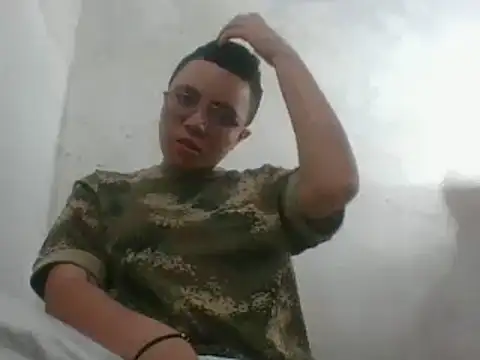 Snapshot of EdenJupiter chatting on February 14, 2025, 2:28 am EdenJupiter online show from February 14, 2025, 2:28 am