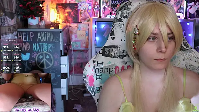 ShiroiFubuki online show from March 4, 2025, 3:59 pm