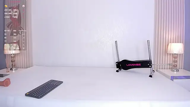 Jiggly   online show from November 27, 2025, 1:29 am