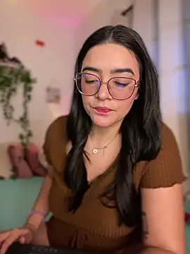 Snapshot of Lia_flowers chatting on January 13, 2025, 11:06 pm Lia flowers online show from January 13, 2025, 11:06 pm