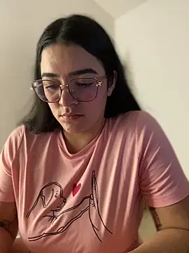 Snapshot of Lia_flowers chatting on January 27, 2025, 4:41 am Lia flowers online show from January 27, 2025, 4:41 am