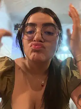 Snapshot of Lia_flowers chatting on January 31, 2025, 11:45 pm Lia flowers online show from January 31, 2025, 11:45 pm