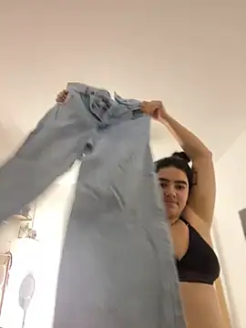Snapshot of Lia_flowers chatting on February 2, 2025, 4:48 am Lia flowers online show from February 2, 2025, 4:48 am
