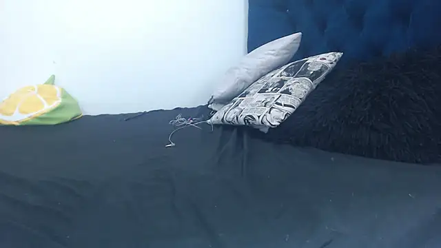 queenofwetqueens online show from November 19, 2025, 5:13 pm