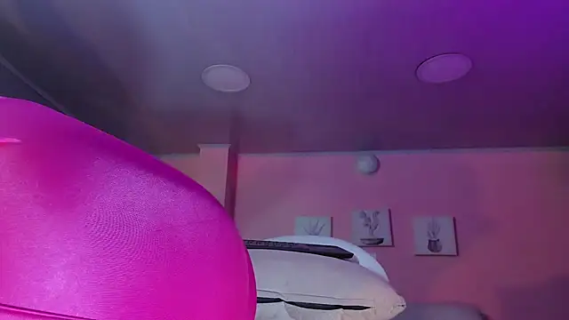 Patty jenkinss  online show from March 17, 2025, 3:14 am