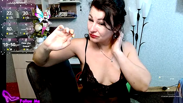 BeatriksS online show from November 18, 2025, 2:10 pm