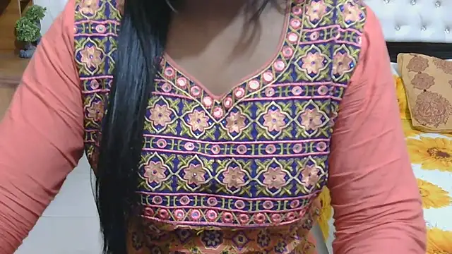 Snapshot of esita_1212 chatting on November 8, 2025, 1:39 am esita 1212 online show from November 8, 2025, 1:39 am