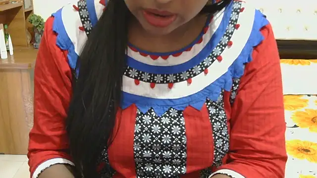 Snapshot of esita_1212 chatting on December 5, 2025, 4:32 am esita 1212 online show from December 5, 2025, 4:32 am