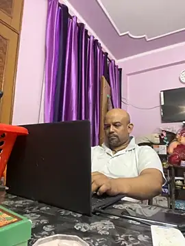 Dick 6inches online show from October 22, 2025, 3:34 pm