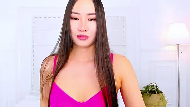 NaomiYuu online show from November 10, 2025, 2:21 am