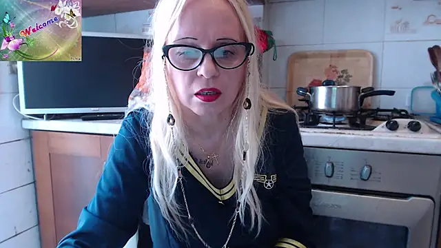 martachatte online show from September 20, 2025, 8:26 am