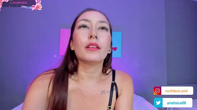 ariel35 online show from February 22, 2025, 1:22 am