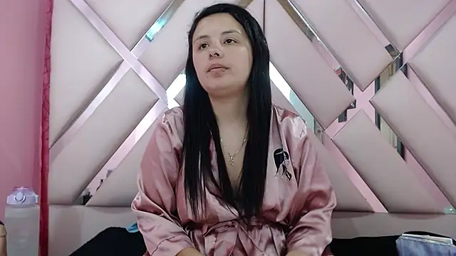 nathaly low1 online show from September 25, 2025, 2:59 am