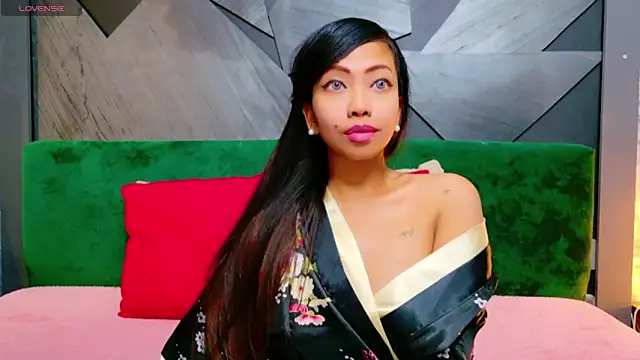 ElyaQuinn online show from October 10, 2025, 6:56 am