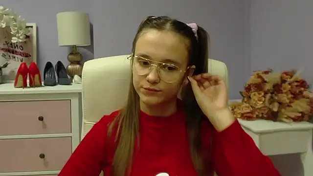 Snapshot of dirtyxEmily chatting on December 3, 2024, 7:43 am dirtyxEmily online show from December 3, 2024, 7:43 am