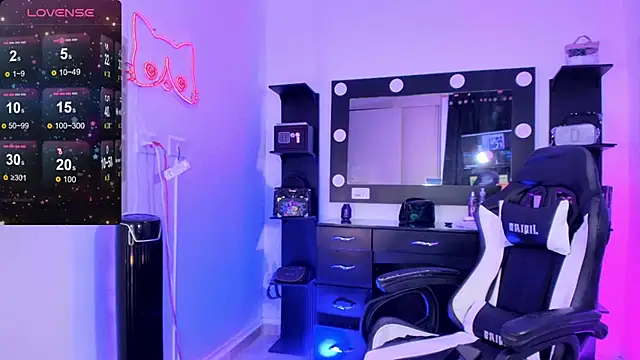 miss kitty online show from December 15, 2024, 11:20 pm