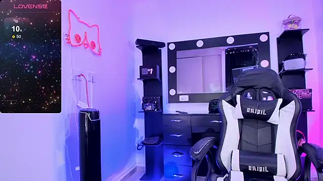 miss kitty online show from February 5, 2025, 12:20 am