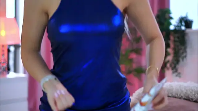 ArtTeasee online show from January 4, 2025, 9:00 am