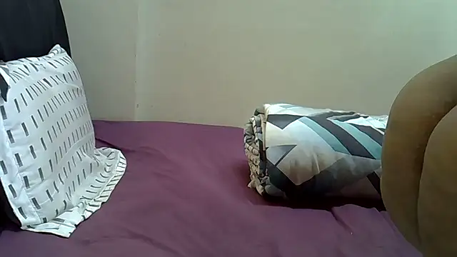 AddictiveAssCurves online show from November 3, 2025, 7:42 am