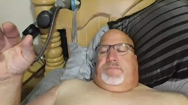 Bigbear0563 online show from September 10, 2025, 4:51 pm