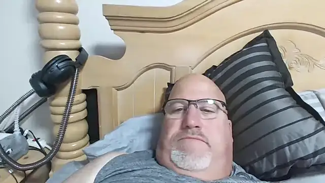 Bigbear0563 online show from September 30, 2025, 4:23 pm