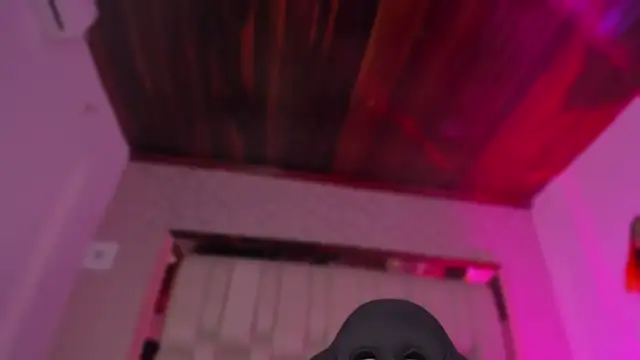 Snapshot of Emmily_Savage chatting on November 23, 2025, 11:10 am Emmily Savage online show from November 23, 2025, 11:10 am