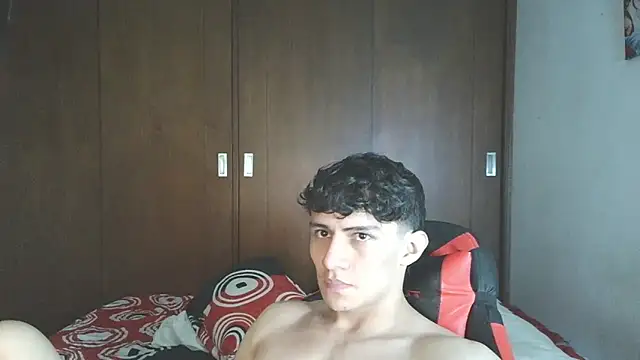 aresholland online show from November 15, 2025, 3:26 am