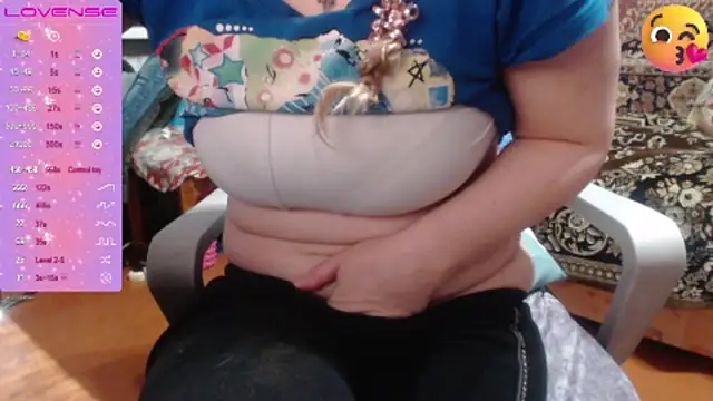 Snapshot of sweetbbabe chatting on October 31, 2025, 2:18 pm sweetbbabe online show from October 31, 2025, 2:18 pm