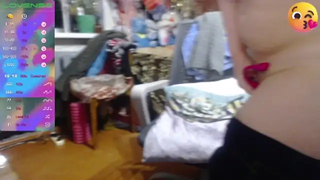 Snapshot of sweetbbabe chatting on November 12, 2025, 2:39 pm sweetbbabe online show from November 12, 2025, 2:39 pm